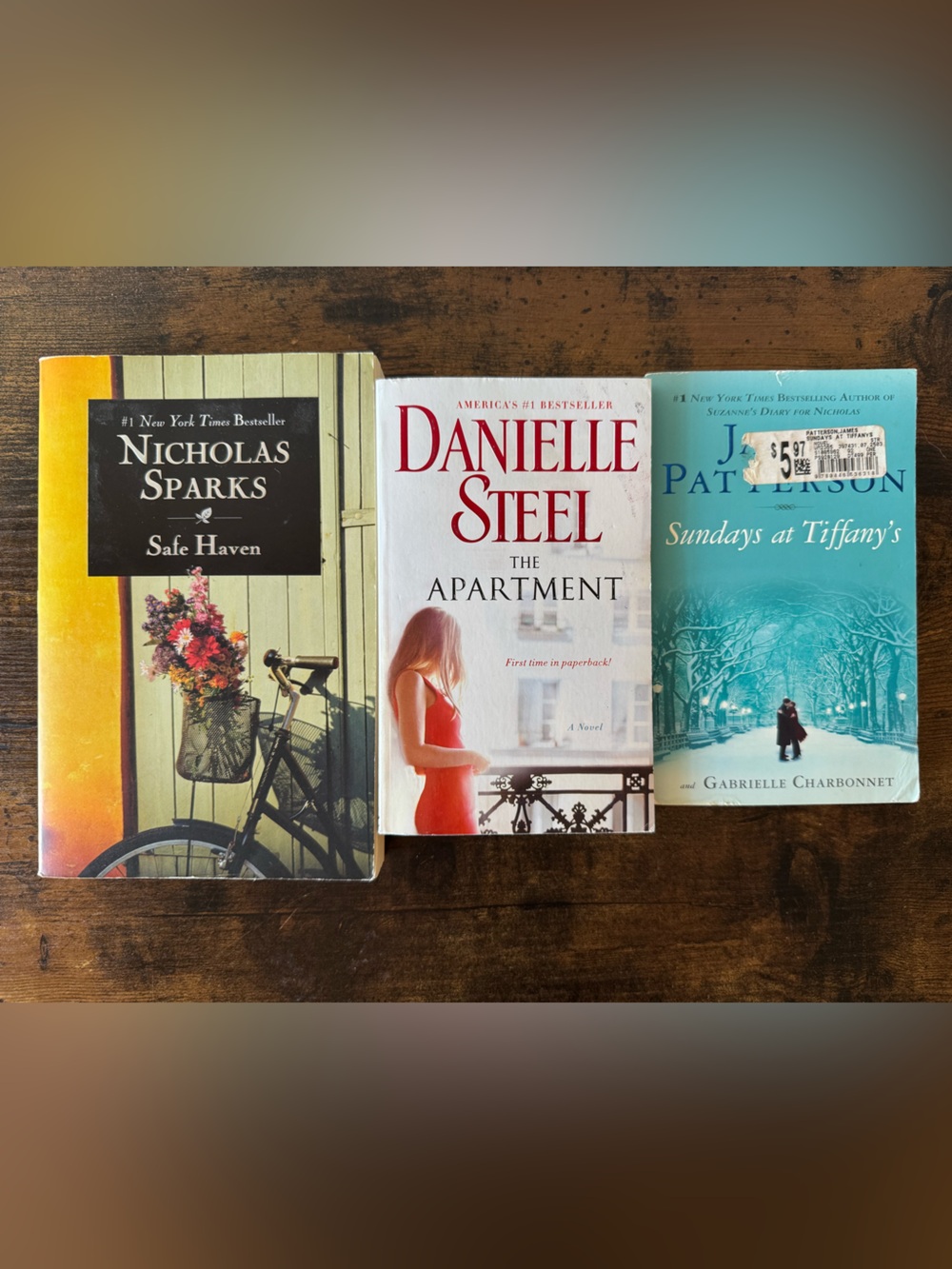 Romance Novels Paperback Book Lot Nicholas Sparks Danielle Steel James Petterson